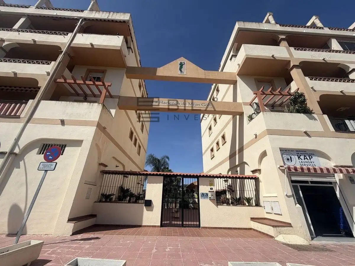 Exterior view of Flat for sale in Mijas  with Air Conditioner, Terrace and Storage room