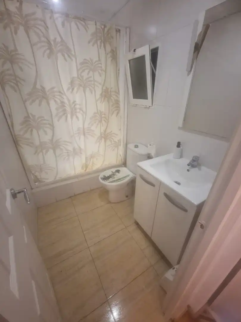Bathroom of Flat for sale in Tarragona  with Air Conditioner, Heating and Parquet flooring