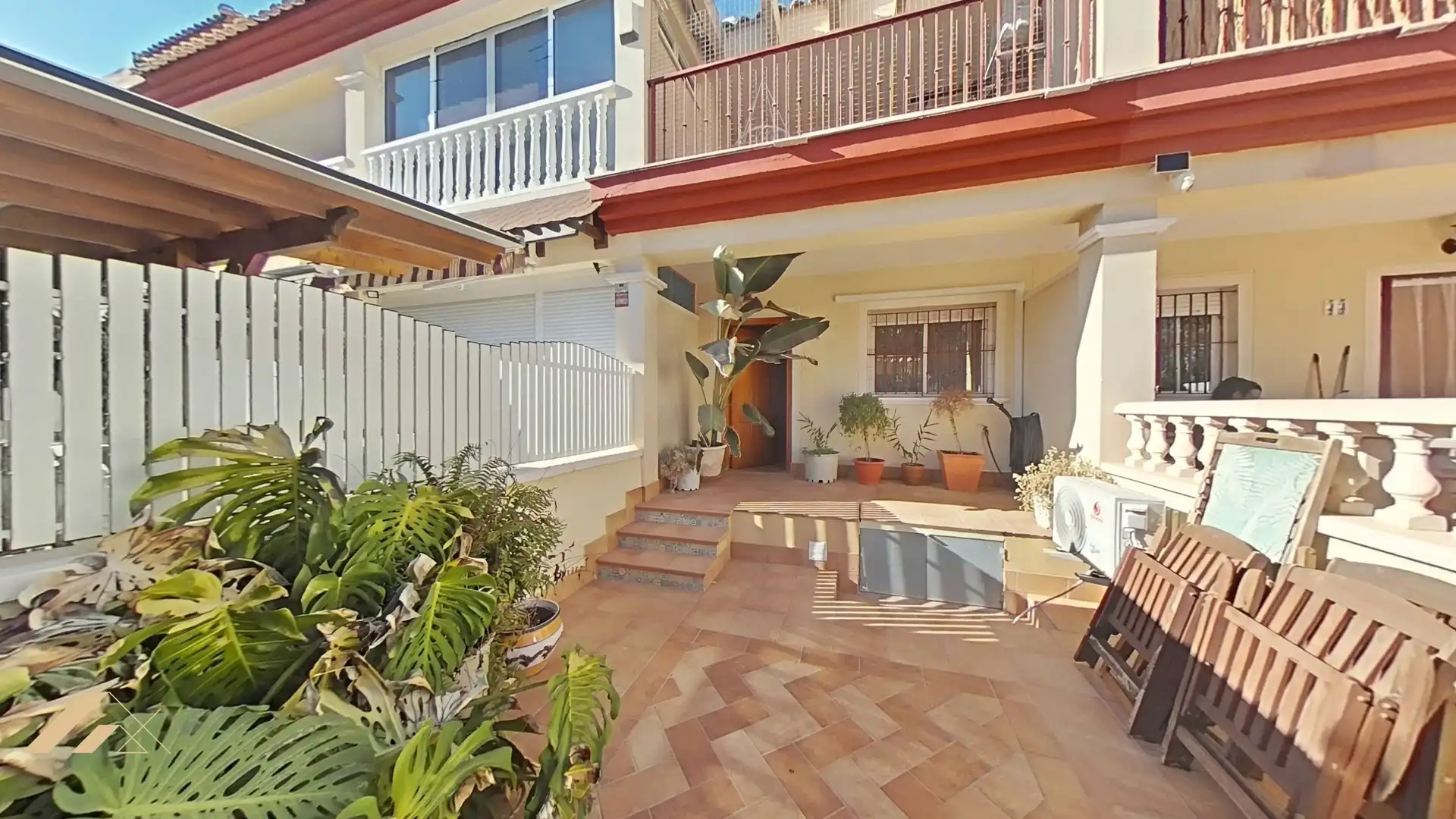 Casa con terraza en venta en Los Peñascos - El Salero - Los Imbernones