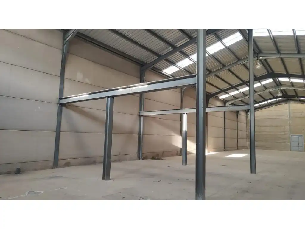 Nau industrial de lloguer en Puertollano