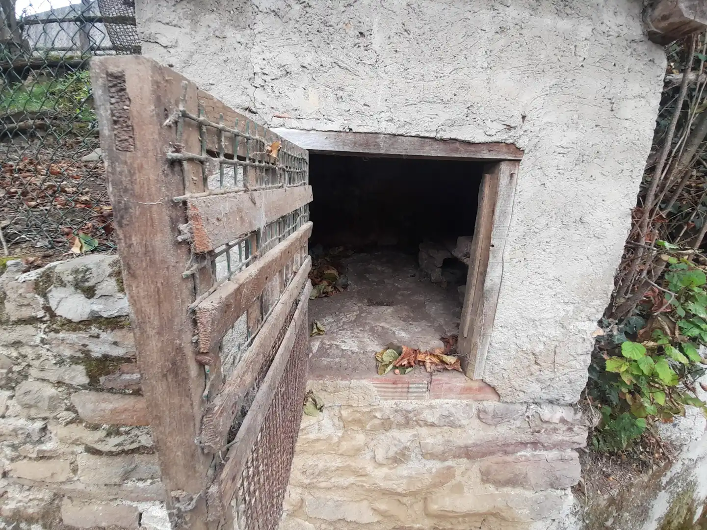 Einfamilien-Reihenhaus zum Verkauf in Laviana mit Abstellraum und Balkon