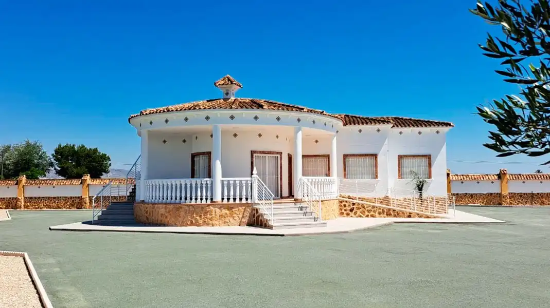 Country house for sale in Catral