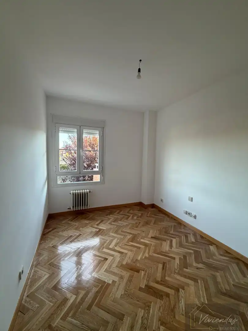 Piso de alquiler en Sector B