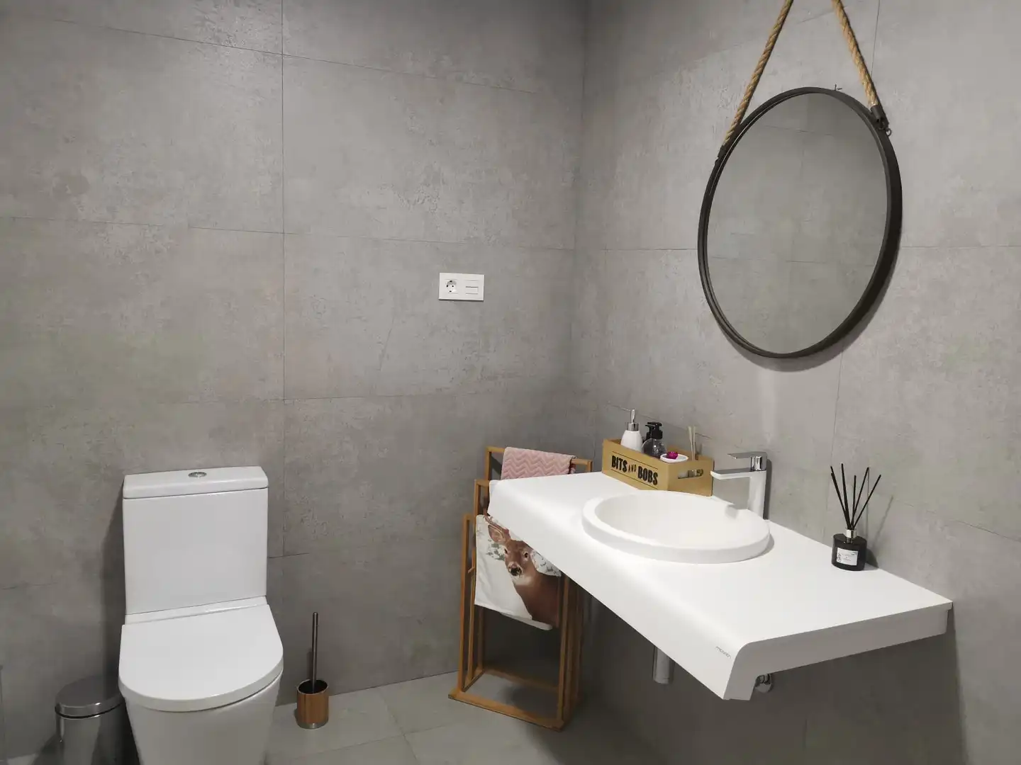 Baño de Piso en venta en Jacarilla con Aire acondicionado, Amueblado y Lavadora