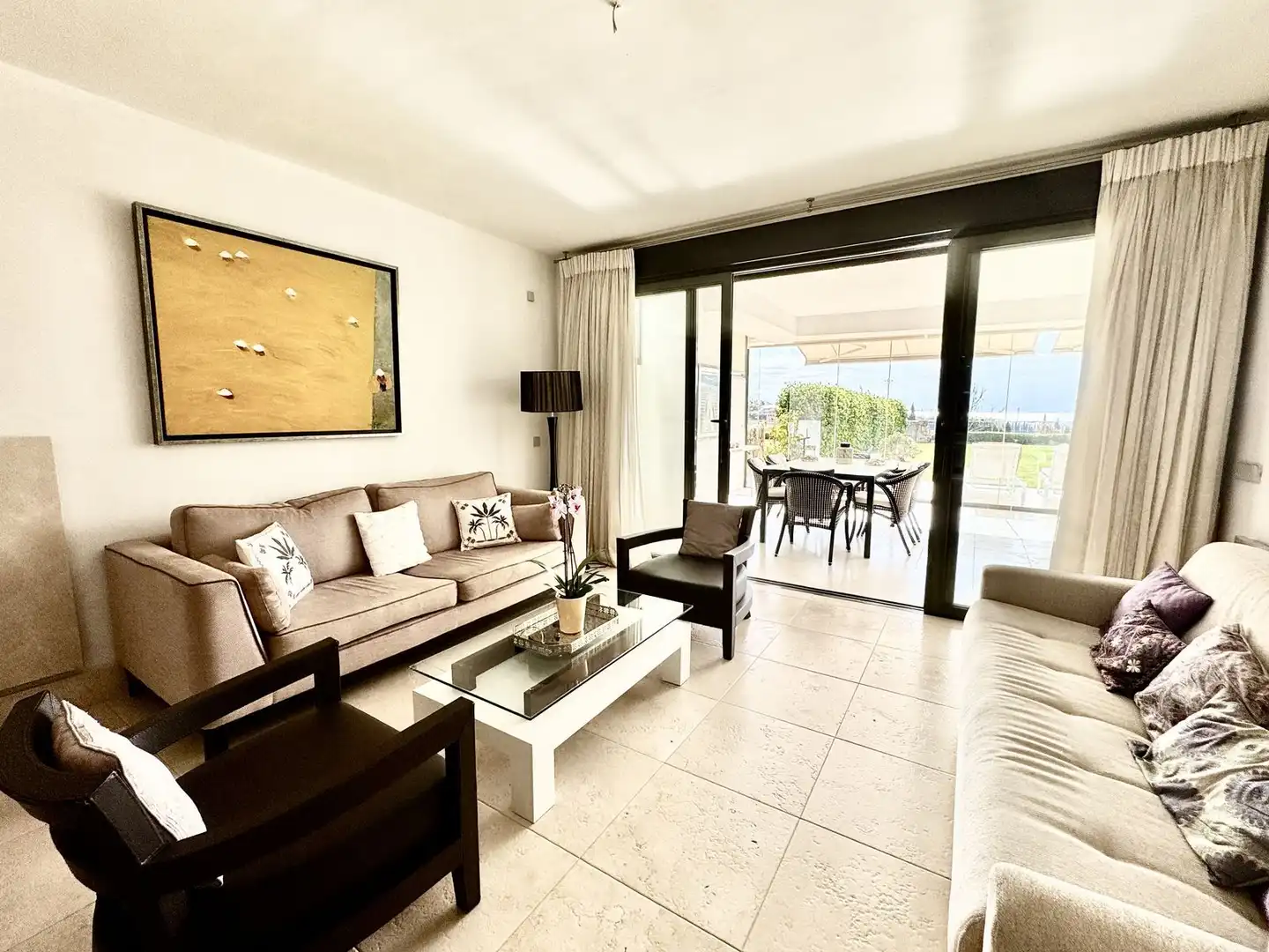 Living room of Flat for sale in Benahavís  with Air Conditioner, Terrace and Furnished