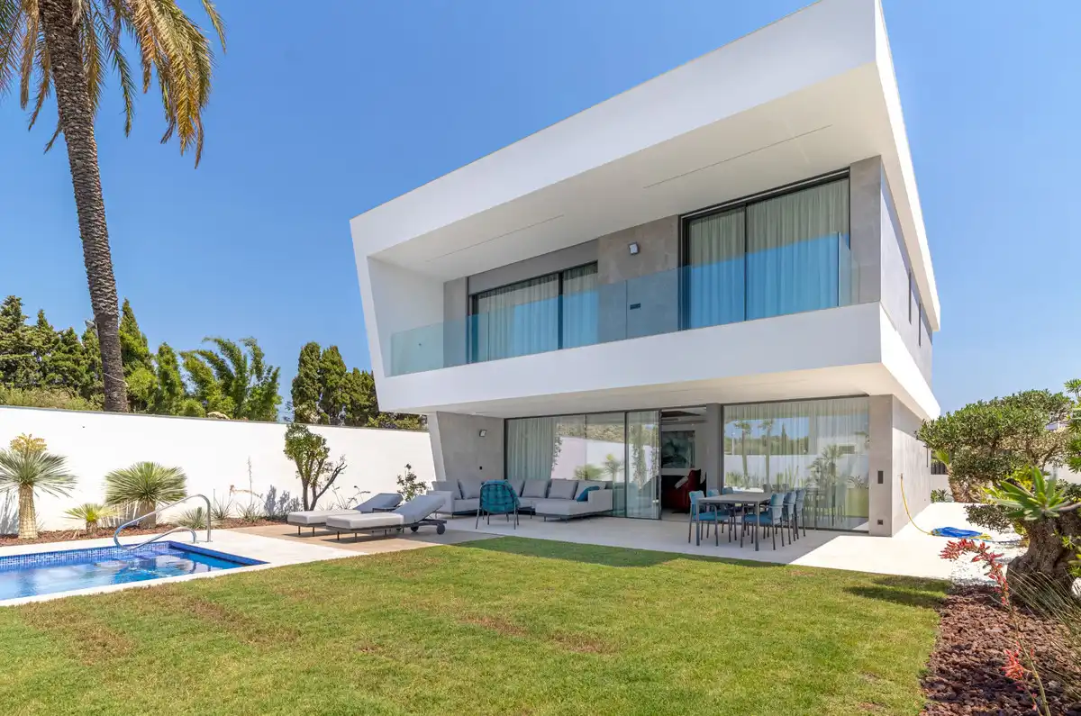 Villa con piscina in vendita a San Pedro de Alcántara, imagen 2