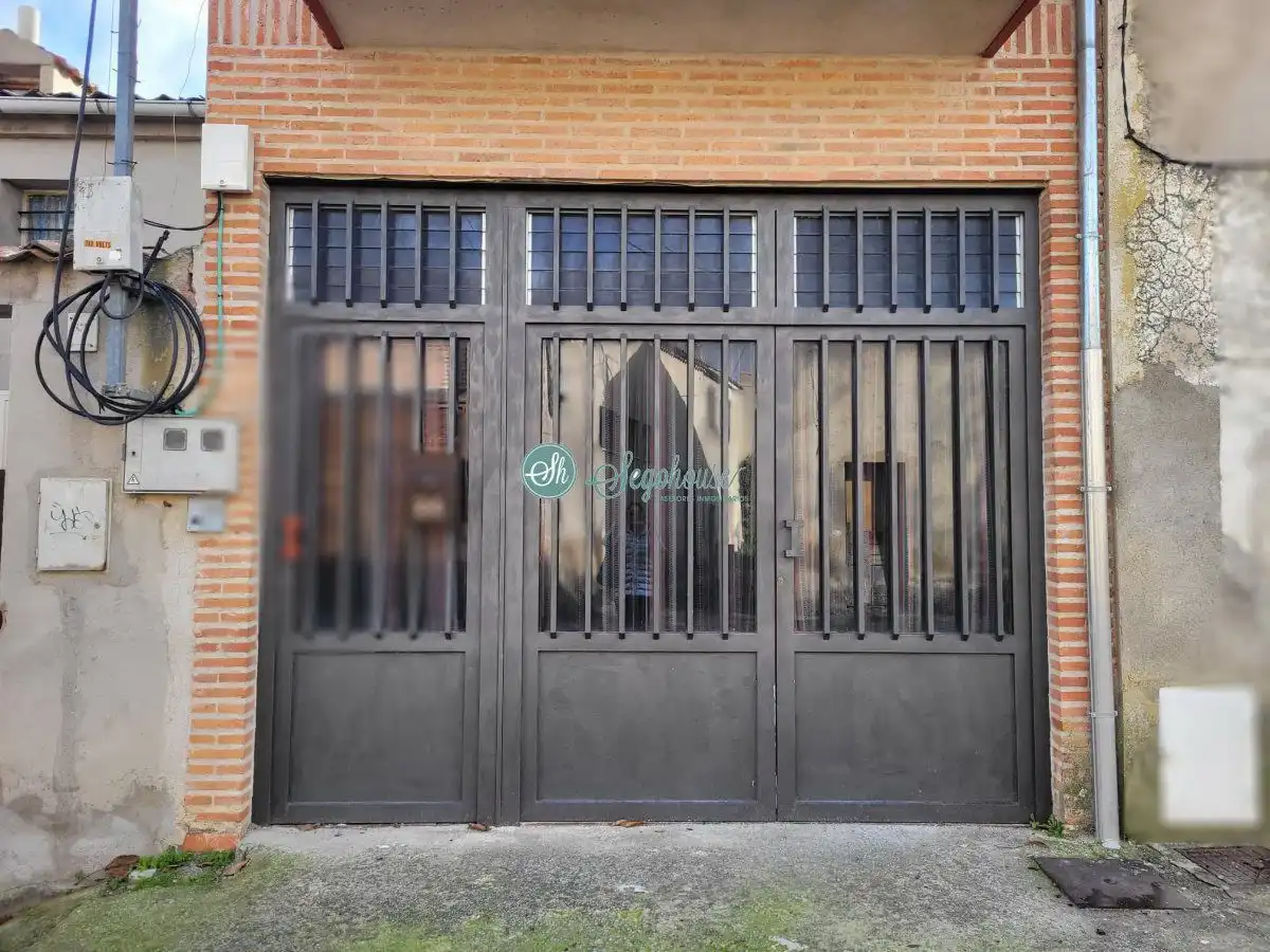 Vista exterior de Casa o chalet en venta en Segovia con Calefacción, Terraza y Trastero