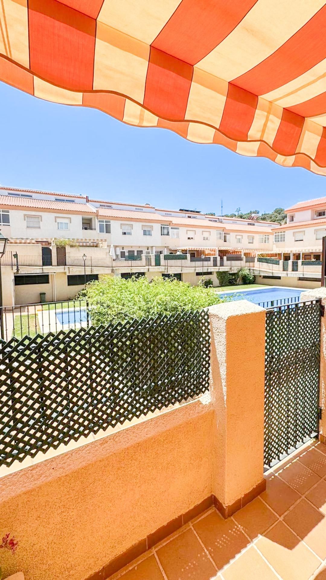 Casa adosada en venda a Calle Mar  del Norte 46, 46, Jardines de Alhaurín - Huerta Alta - Fuensanguínea
