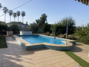 Casa rústica amb piscina en venda a EUCALIPTUS-AMIGOS