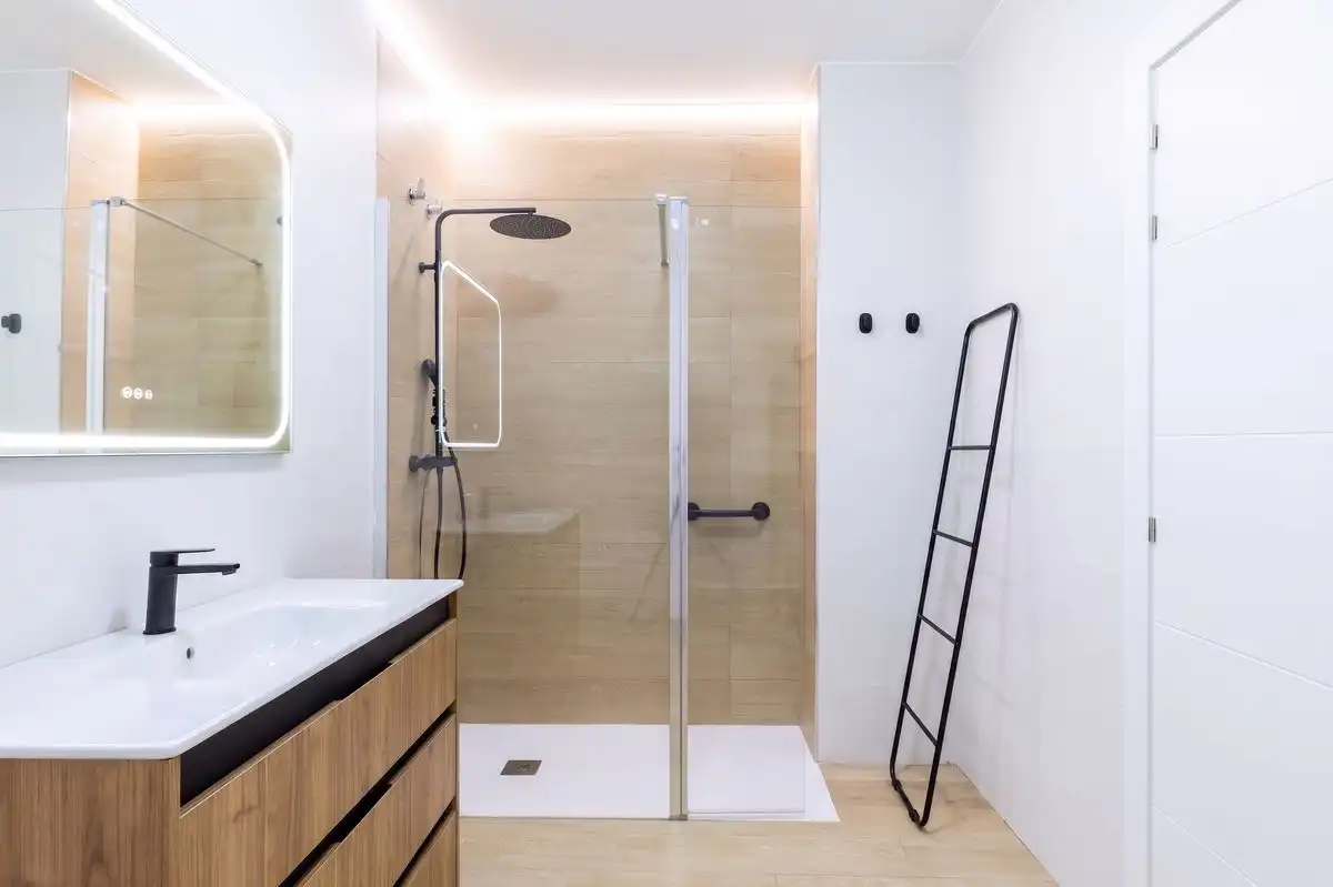 Baño de Planta baja en venta en Valencia con Aire acondicionado, Calefacción y Terraza