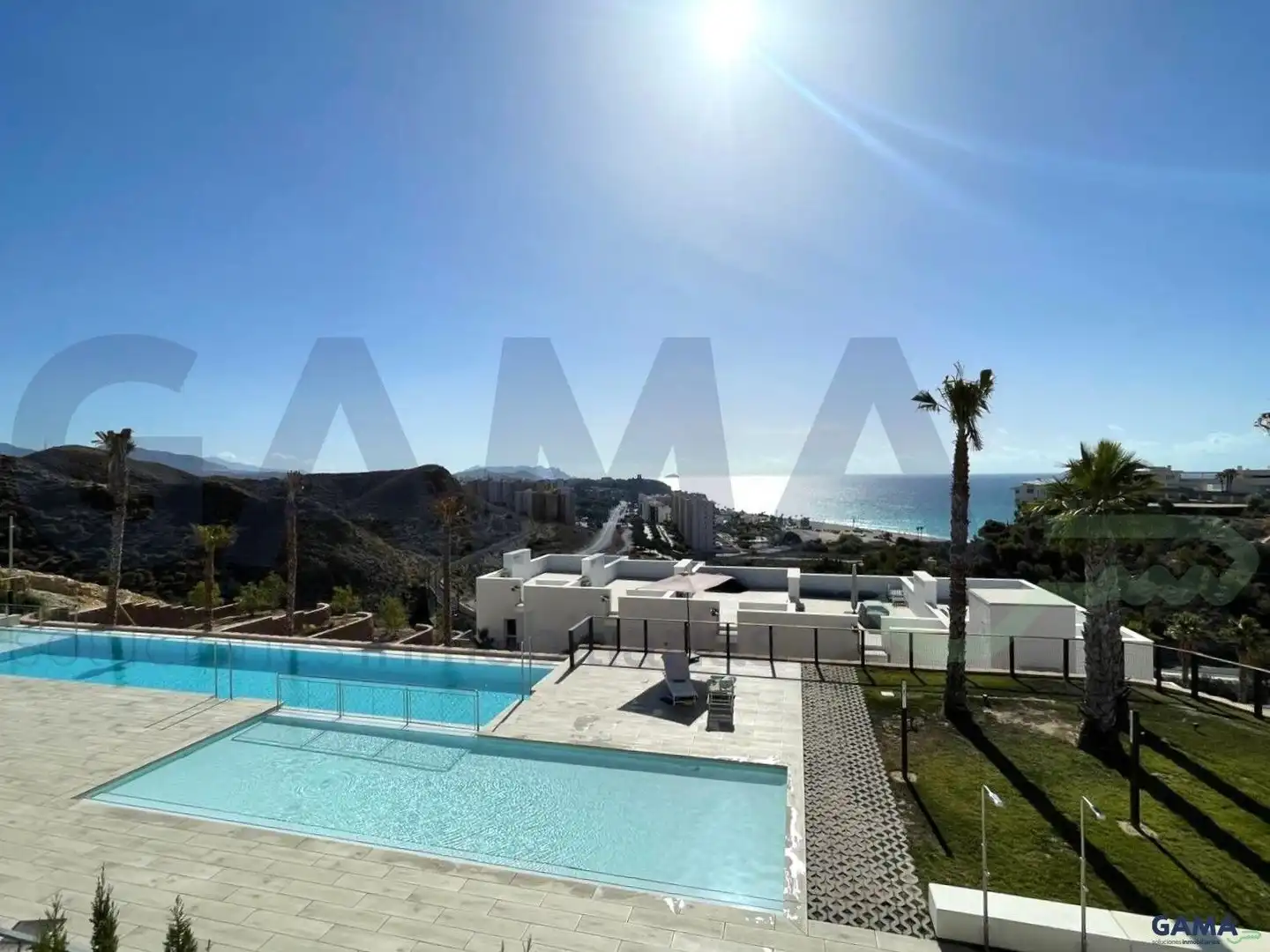 Vista exterior de Pis en venda en Villajoyosa / La Vila Joiosa amb Aire condicionat, Moblat i Piscina comunitària