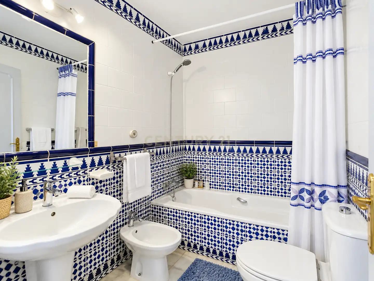 Bany de Apartament en venda en Benalmádena amb Aire condicionat i Piscina