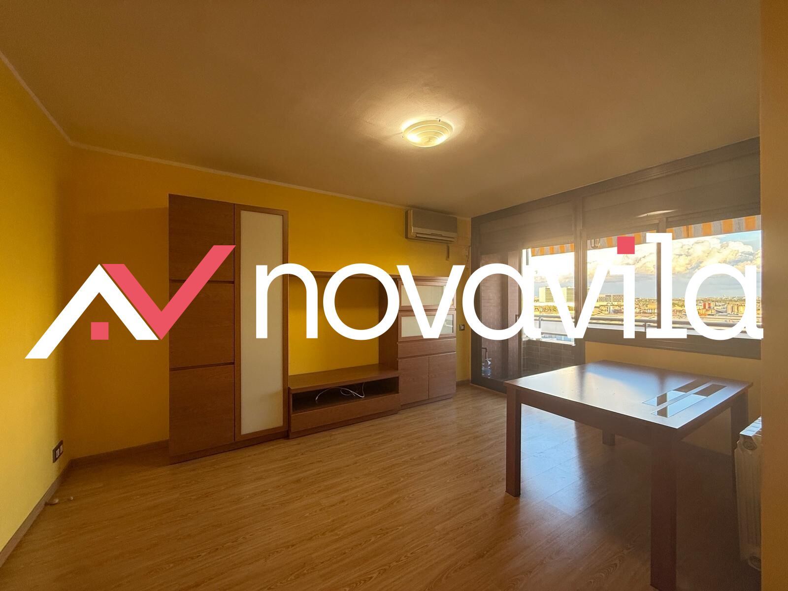 Living room of Flat for sale in Viladecans  with Air Conditioner, Heating and Balcony
