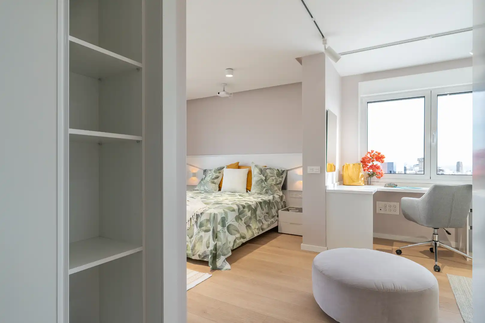 Bedroom of Flat for rent in Santa Cruz de Tenerife  with Furnished, Oven and Washing machine