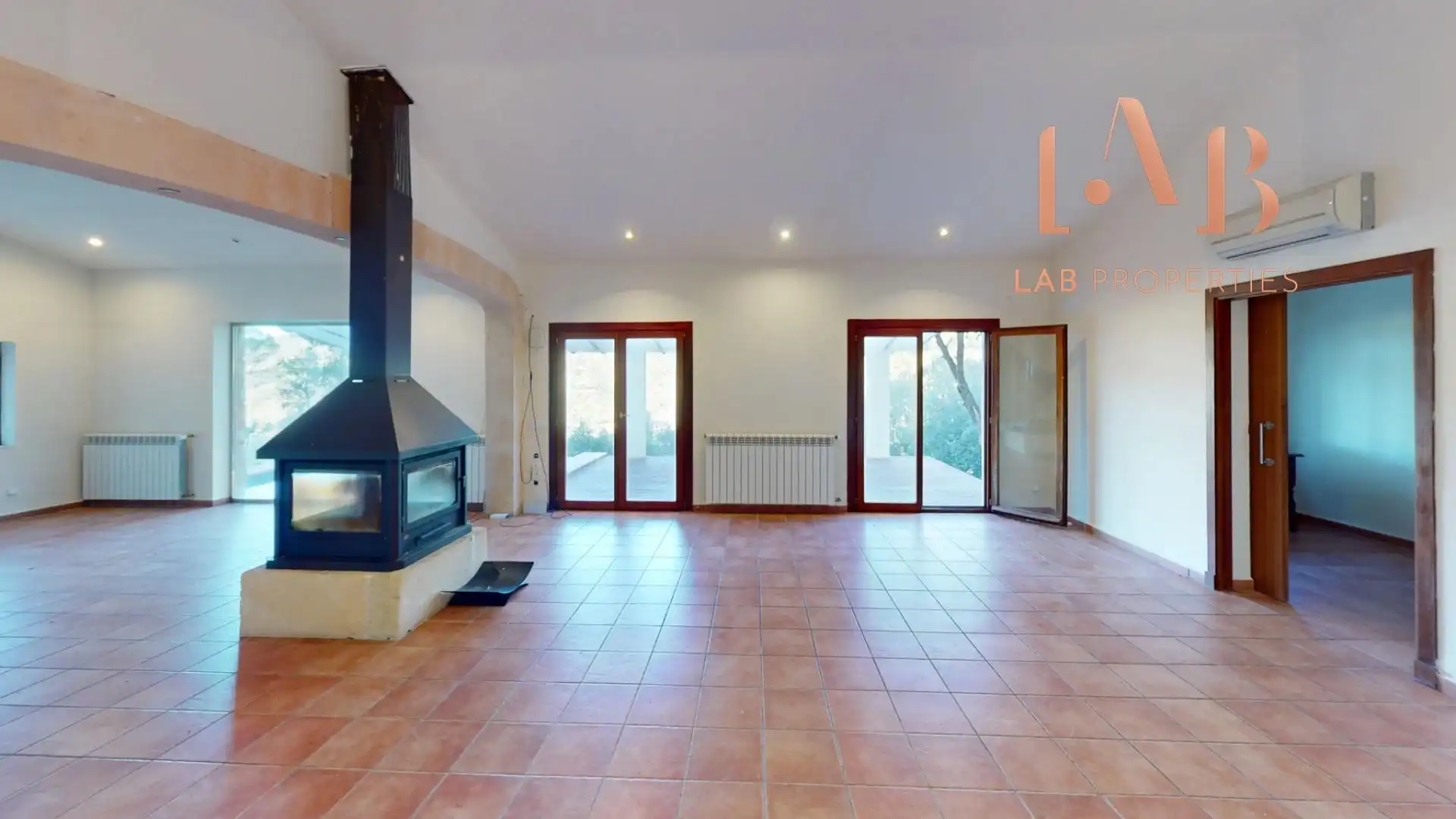 Sala d'estar de Finca rústica en venda en Esporles amb Aire condicionat, Calefacció i Jardí privat