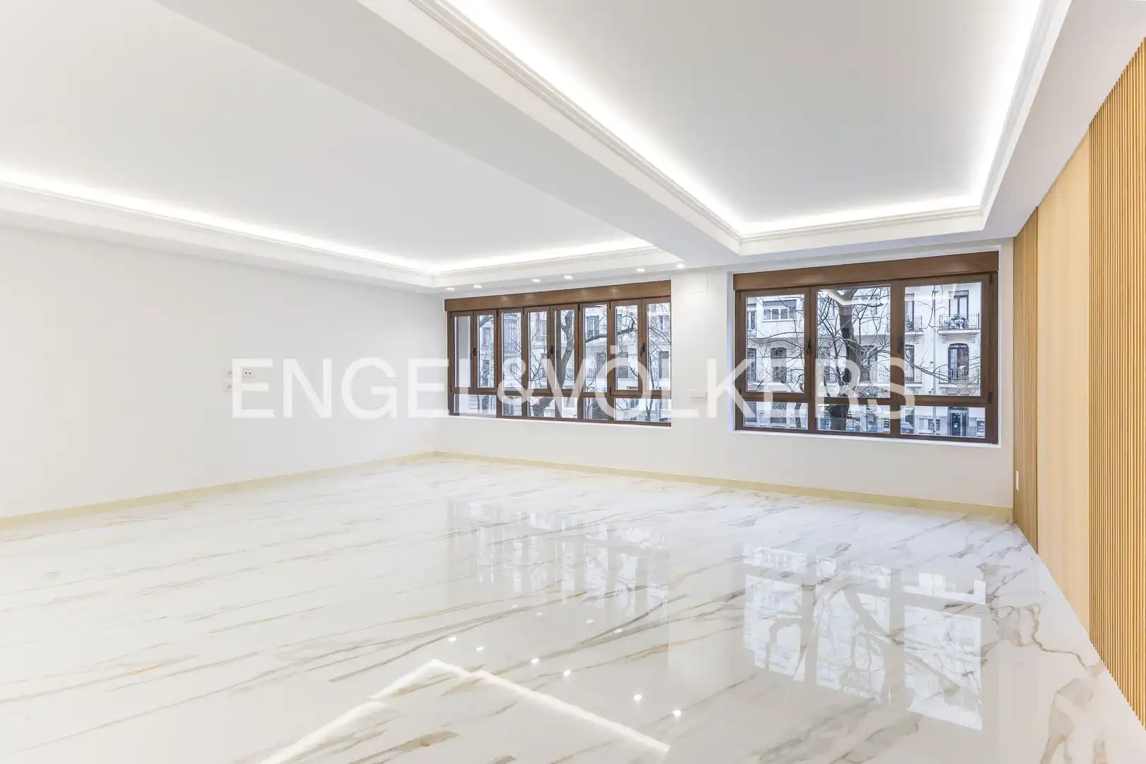 Sala d'estar de Pis en venda en Madrid amb Aire condicionat i Calefacció