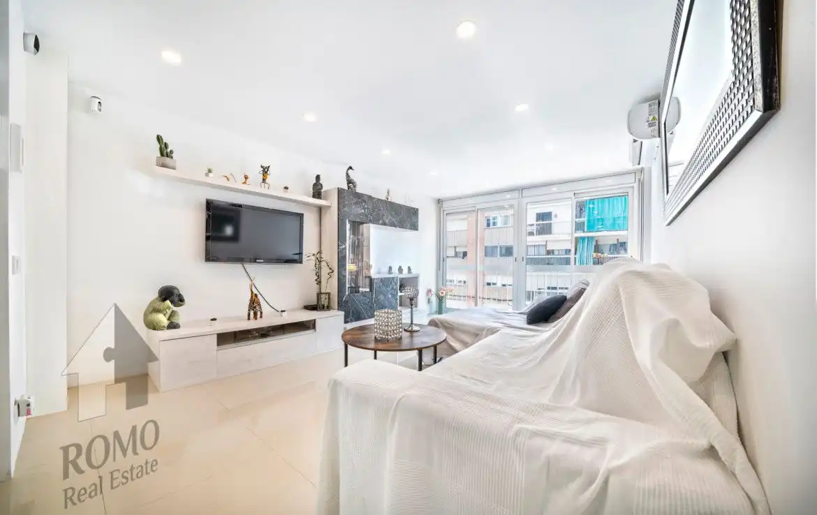 Sala de estar de Piso en venta en Santa Perpètua de Mogoda con Aire acondicionado y Calefacción