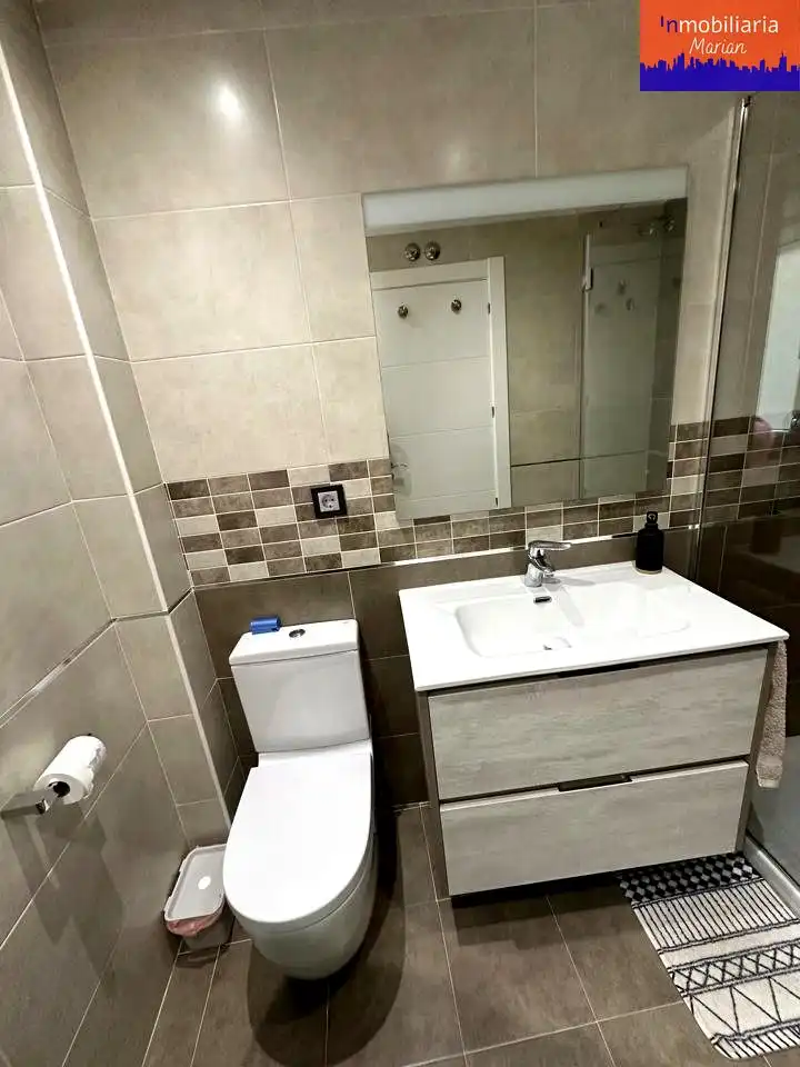 Bathroom of Flat for sale in Aranda de Duero  with Heating, Terrace and Furnished