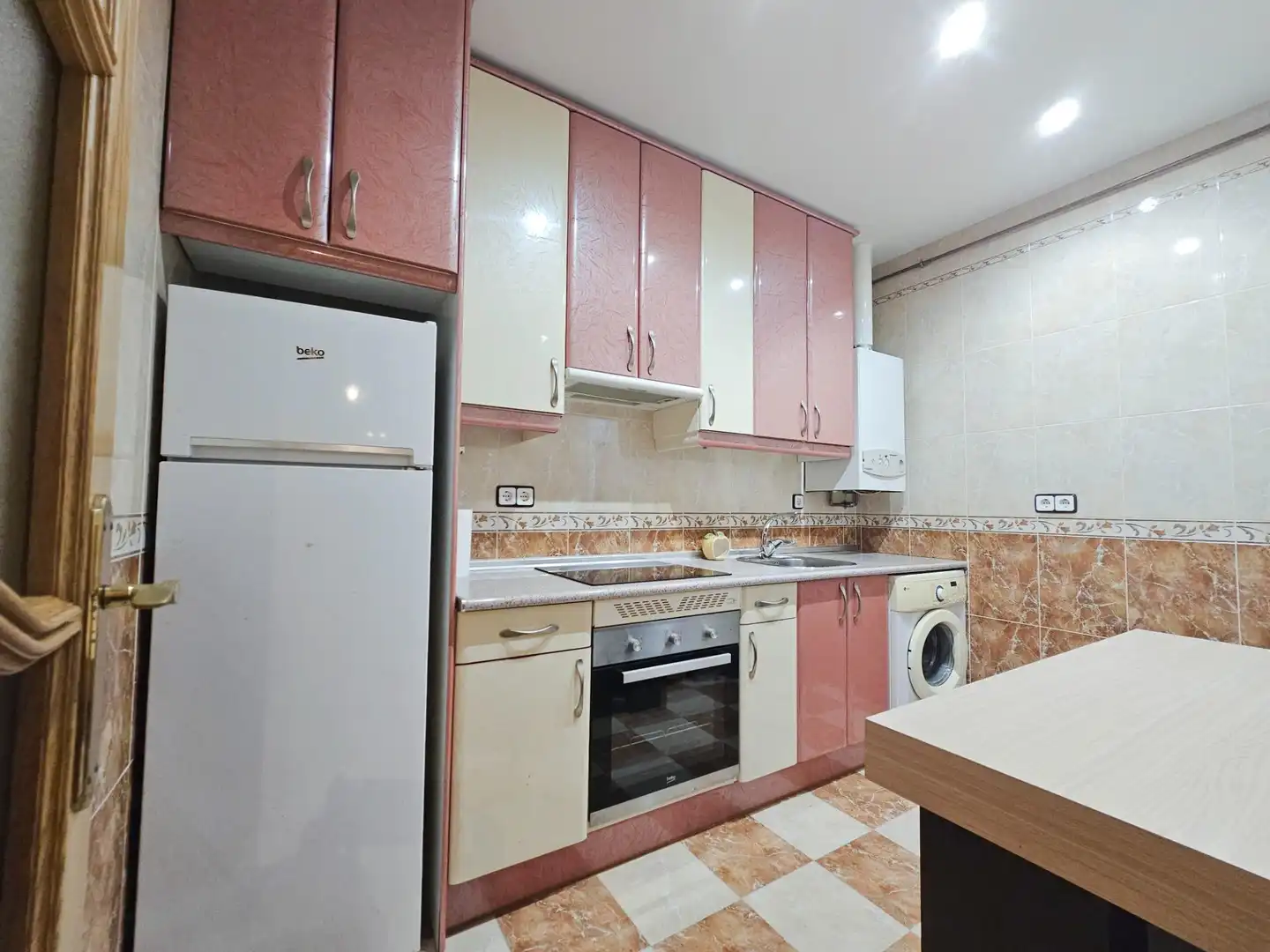 Kitchen of Ground floor for sale in Madrid