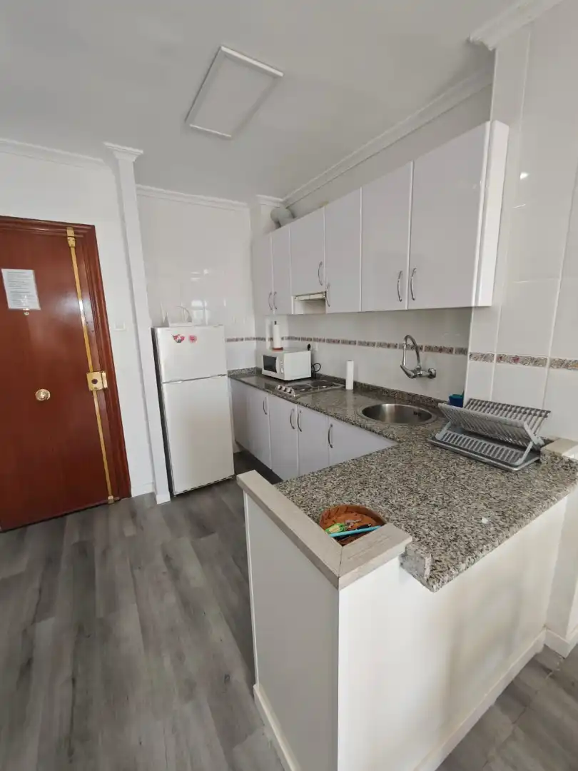 Cuina de Apartament de lloguer en Alicante / Alacant amb Aire condicionat, Calefacció i Terrassa