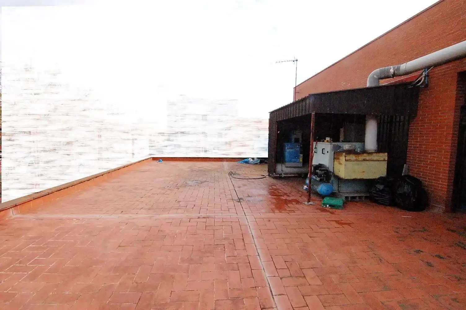 Terrassa de Nau industrial en venda en El Prat de Llobregat