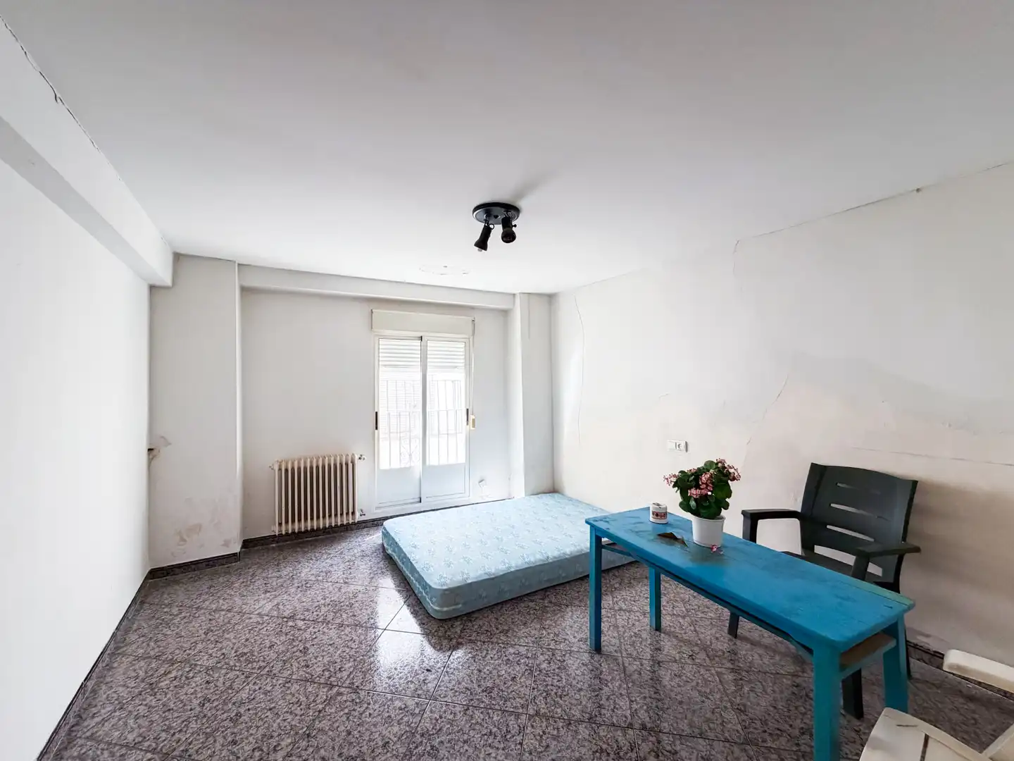 Dormitori de Casa o xalet en venda en Baza amb Jardí privat, Terrassa i Balcó