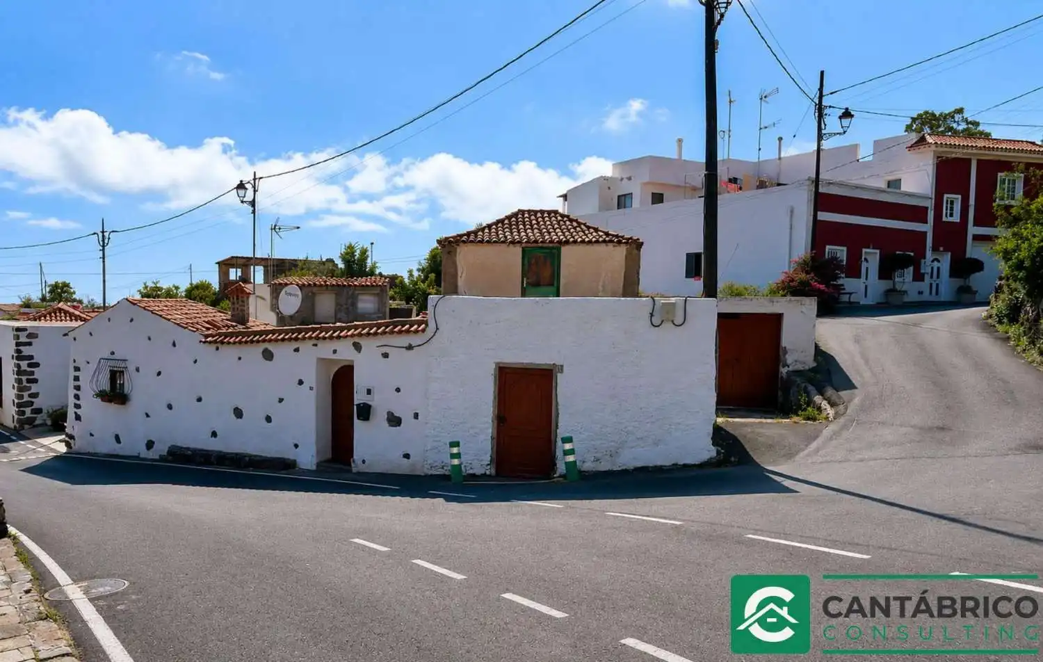 Vista exterior de Casa adosada en venta en Guía de Isora
