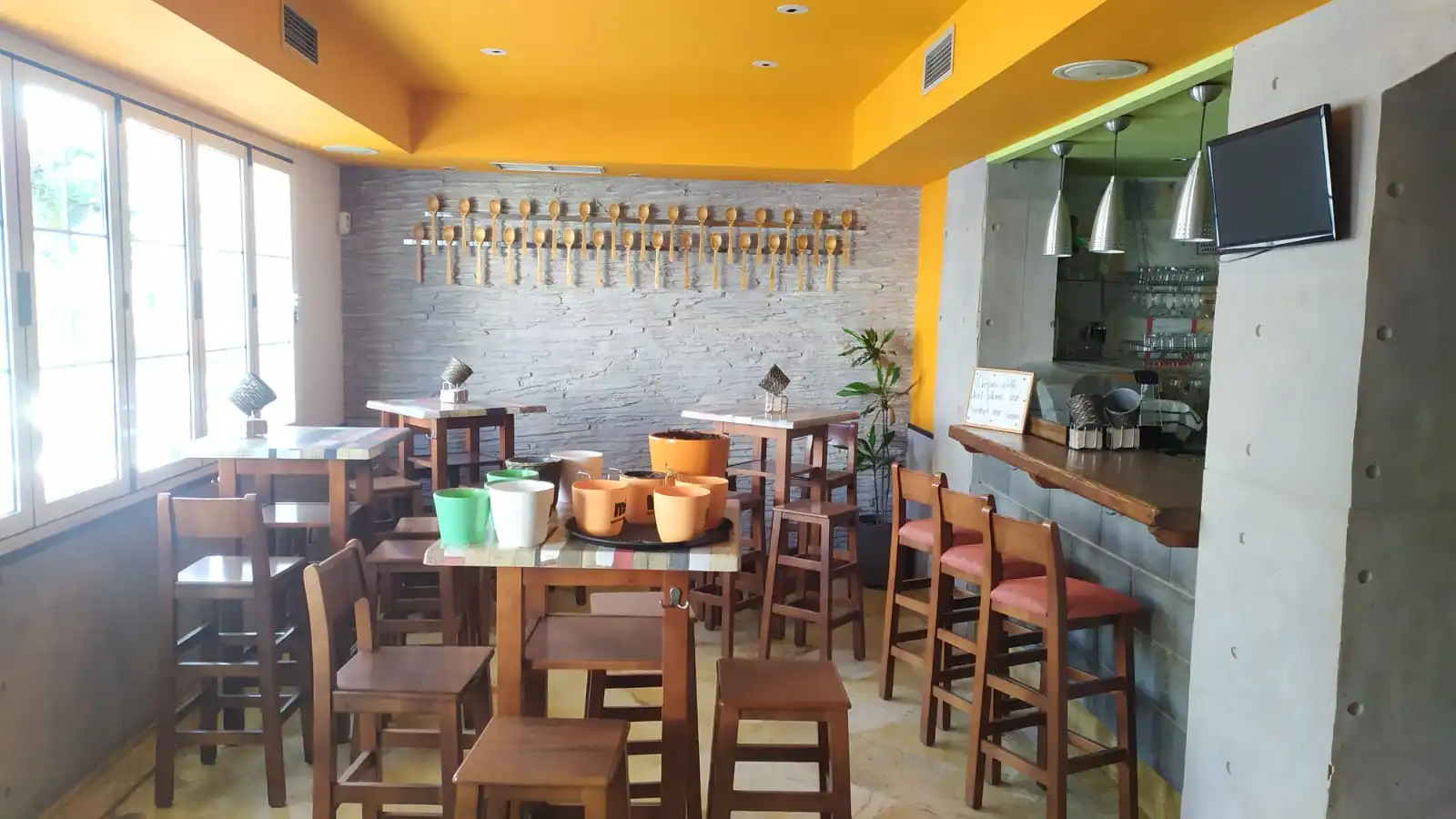 Geschaftsraum zur Miete in Nerja mit Klimaanlage, Heizung und Terrasse