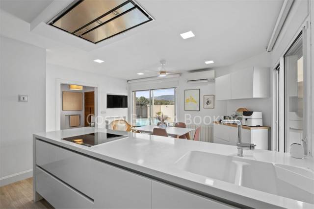 Casa-chalet en Venta en Calle Calle TURQUESA, en Pueblo - Urbanizaciones