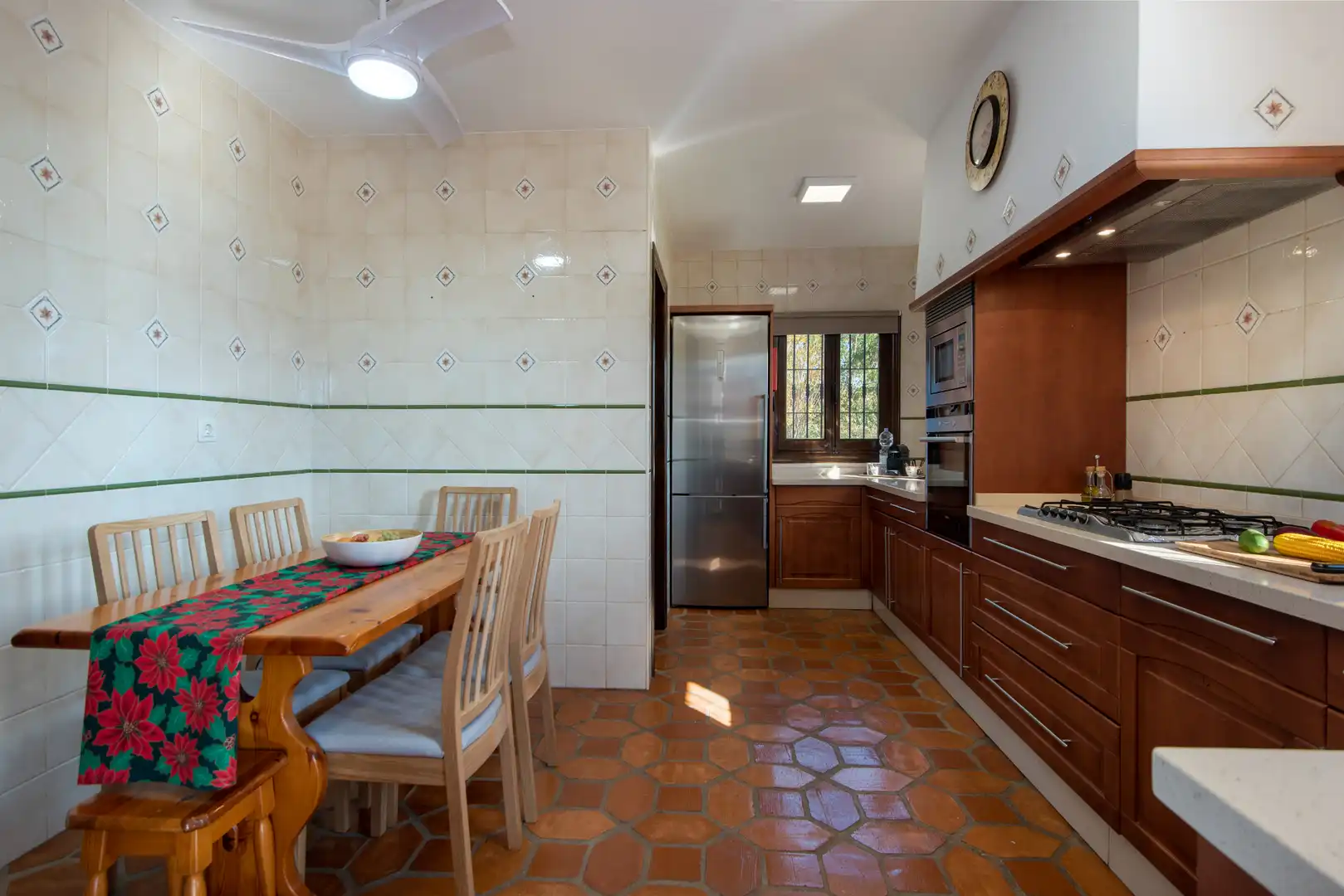 Cocina de Finca rústica en venta en Alhaurín de la Torre con Aire acondicionado, Calefacción y Jardín privado
