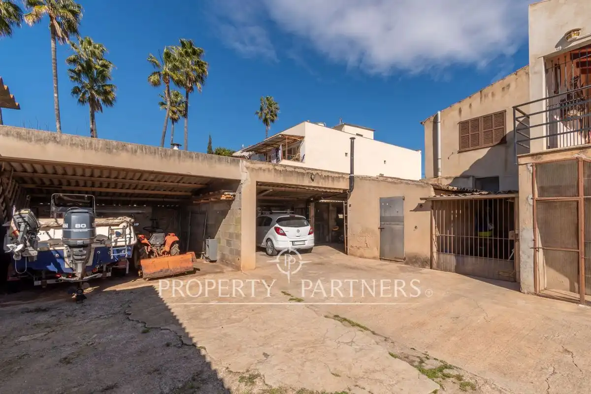 Vista exterior de Casa o xalet en venda en  Palma de Mallorca amb Aire condicionat, Calefacció i Jardí privat