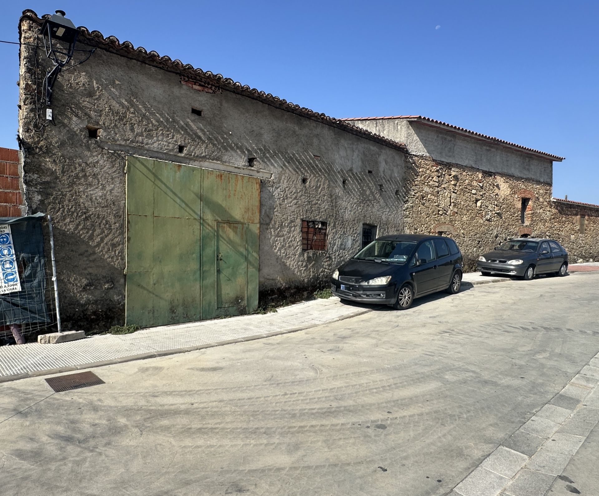 Exterior view of Industrial buildings for sale in Gargüera