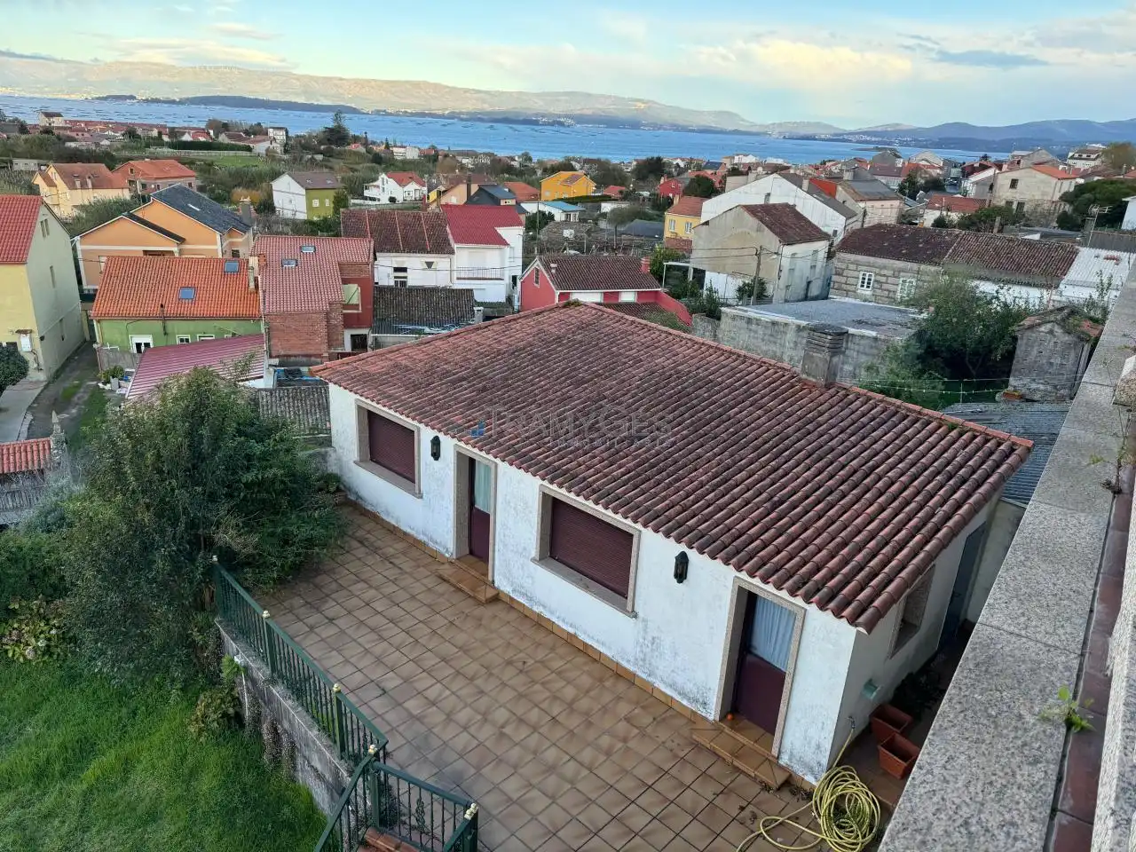 Vista exterior de Casa o chalet en venta en Vilagarcía de Arousa con Calefacción, Jardín privado y Terraza
