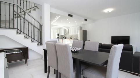 Foto 5 de Casa adosada en venda a Urbanización Los Naranjos de Marbella, 399, La Dama de Noche - La Alzambra, Málaga