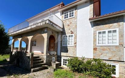 Vista exterior de Casa o xalet en venda en Teo amb Terrassa