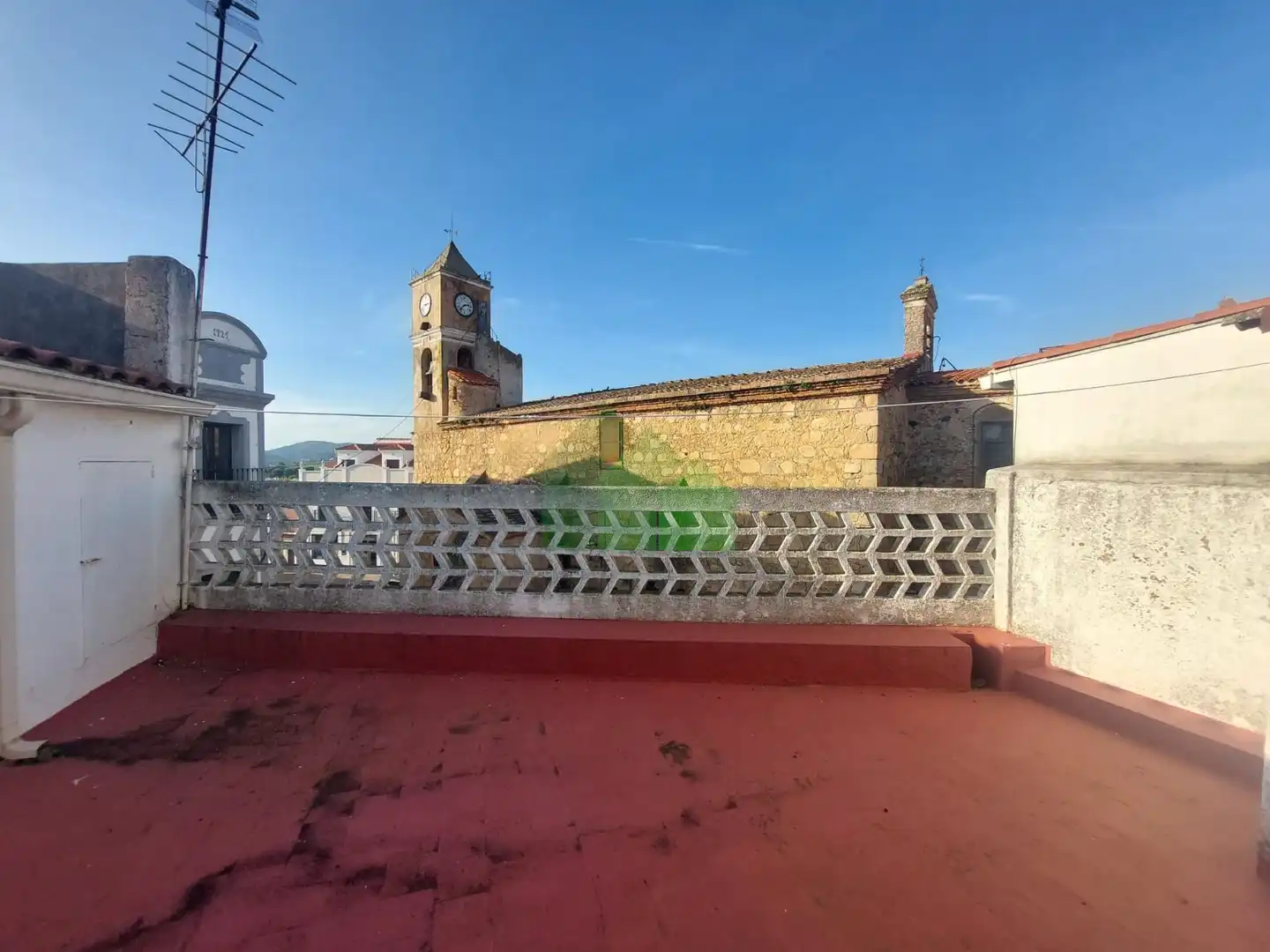 Vista exterior de Piso en venta en Villar del Rey con Calefacción, Terraza y Trastero