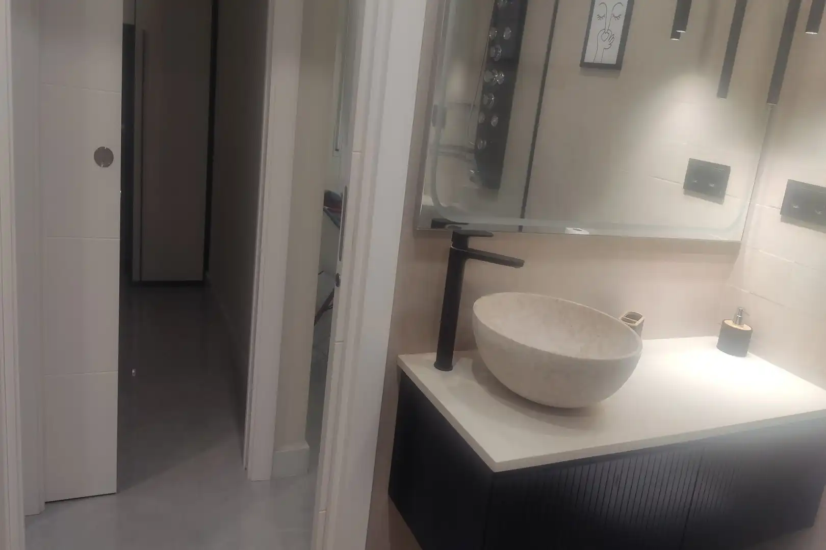 Baño de Apartamento de alquiler en Castelldefels con Aire acondicionado, Calefacción y Terraza