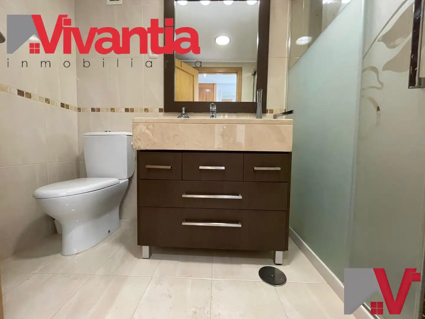 Bathroom of Flat for sale in Lorca  with Air Conditioner and Heating