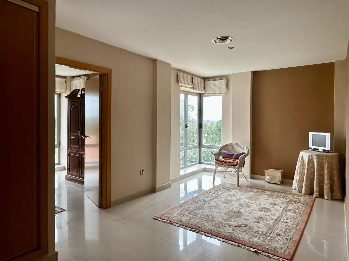 Sala d'estar de Casa o xalet en venda en Badajoz amb Aire condicionat, Calefacció i Jardí privat