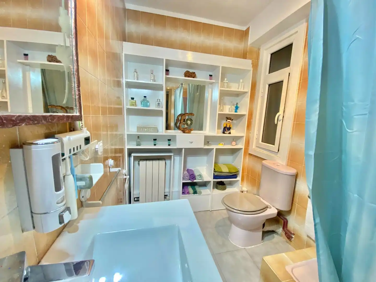 Bathroom of Flat for sale in Arteixo  with Heating, Parquet flooring and Storage room