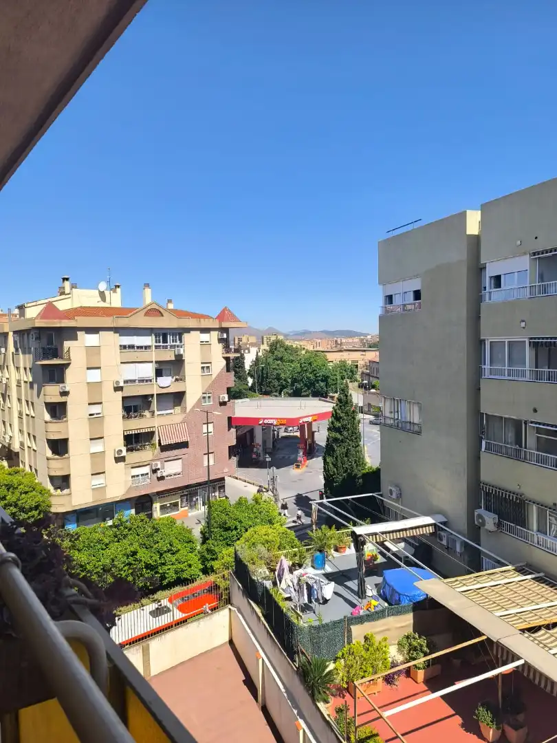 Wohnung zur Miete in Camino de Ronda, 212, Pajaritos