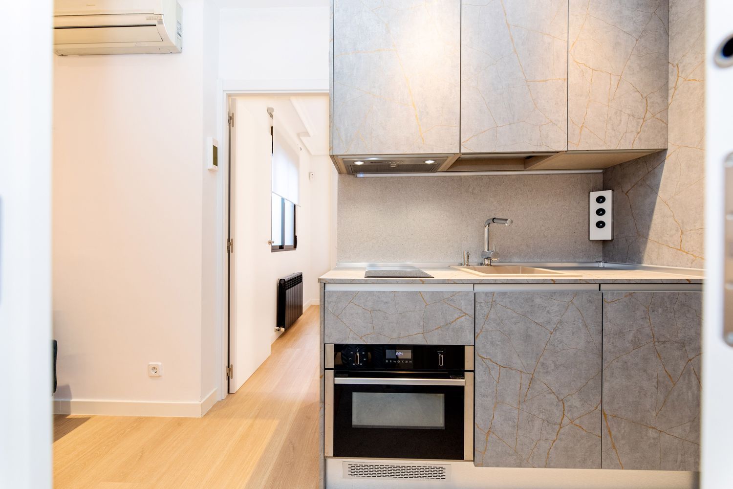 Cuina de Pis de lloguer en  Madrid Capital amb Aire condicionat i Calefacció