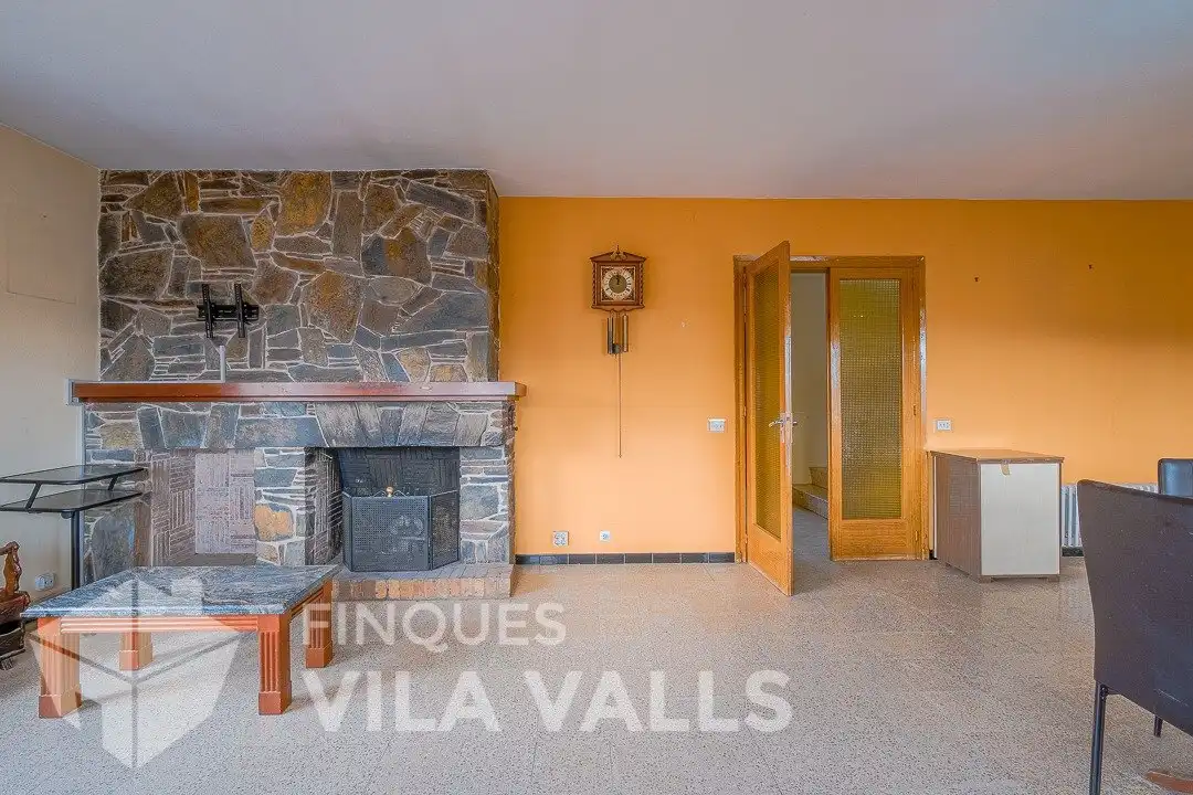 Sala d'estar de Casa o xalet en venda en Moià amb Jardí privat, Terrassa i Traster