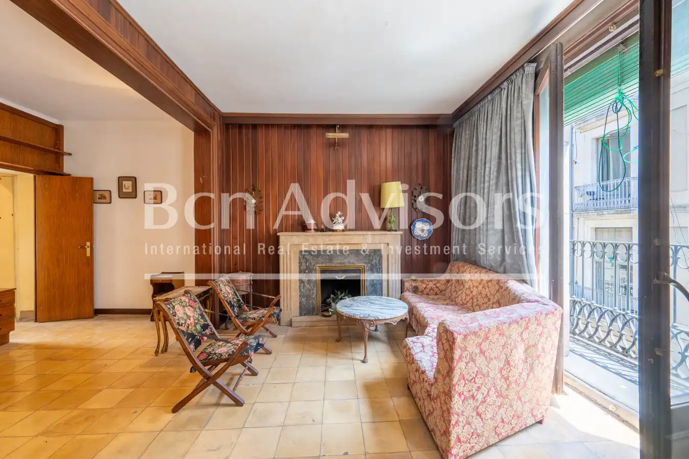 Piso con terraza en venta en Carrer d'Avinyó, imagen 3