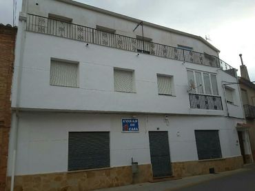 Pis amb balcó en venda a Calle LA FERIA
