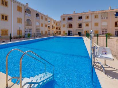 Piscina de Apartament en venda en Torrevieja amb Aire condicionat i Balcó