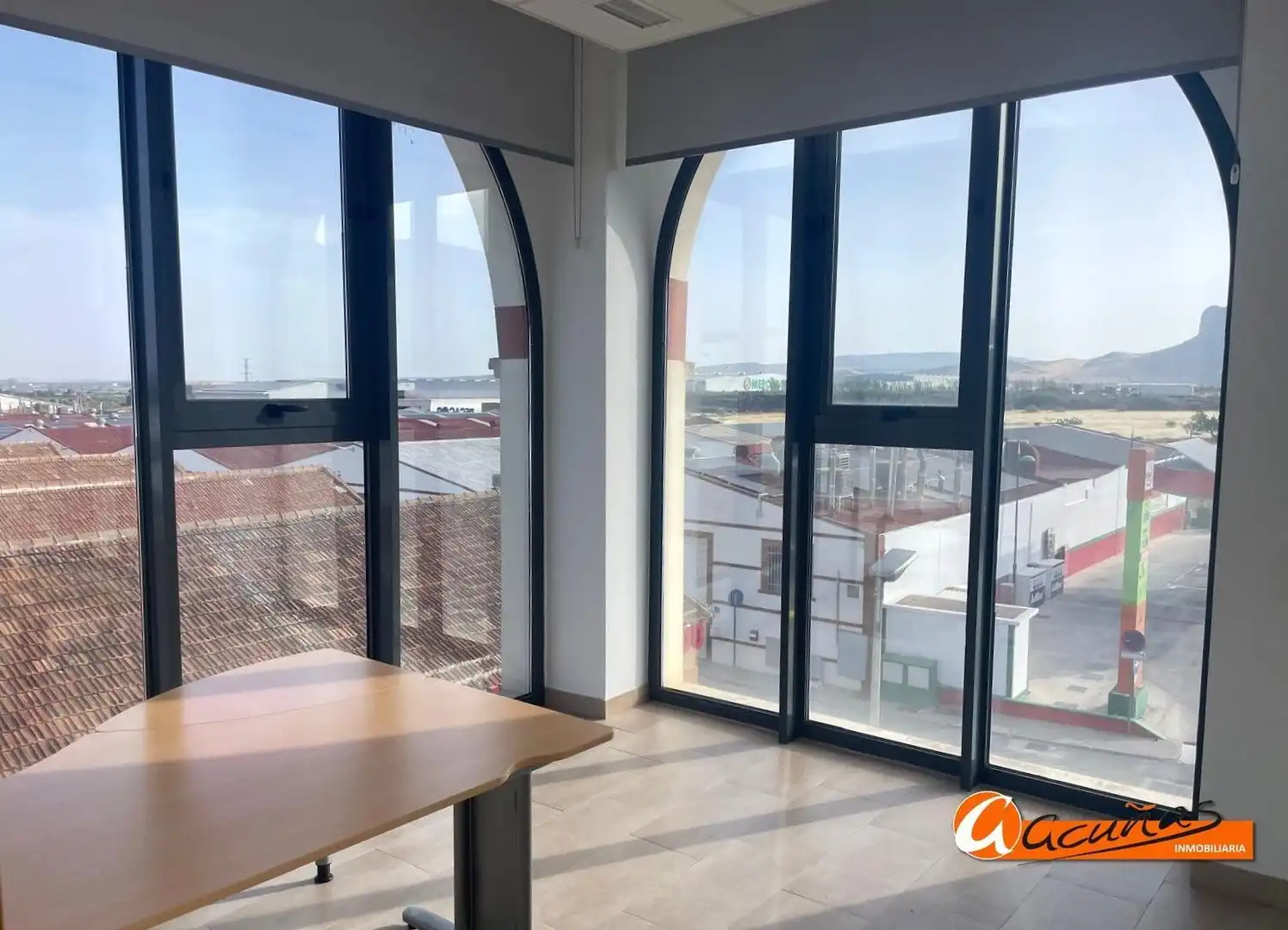 Oficina de lloguer a Zona de la Vega