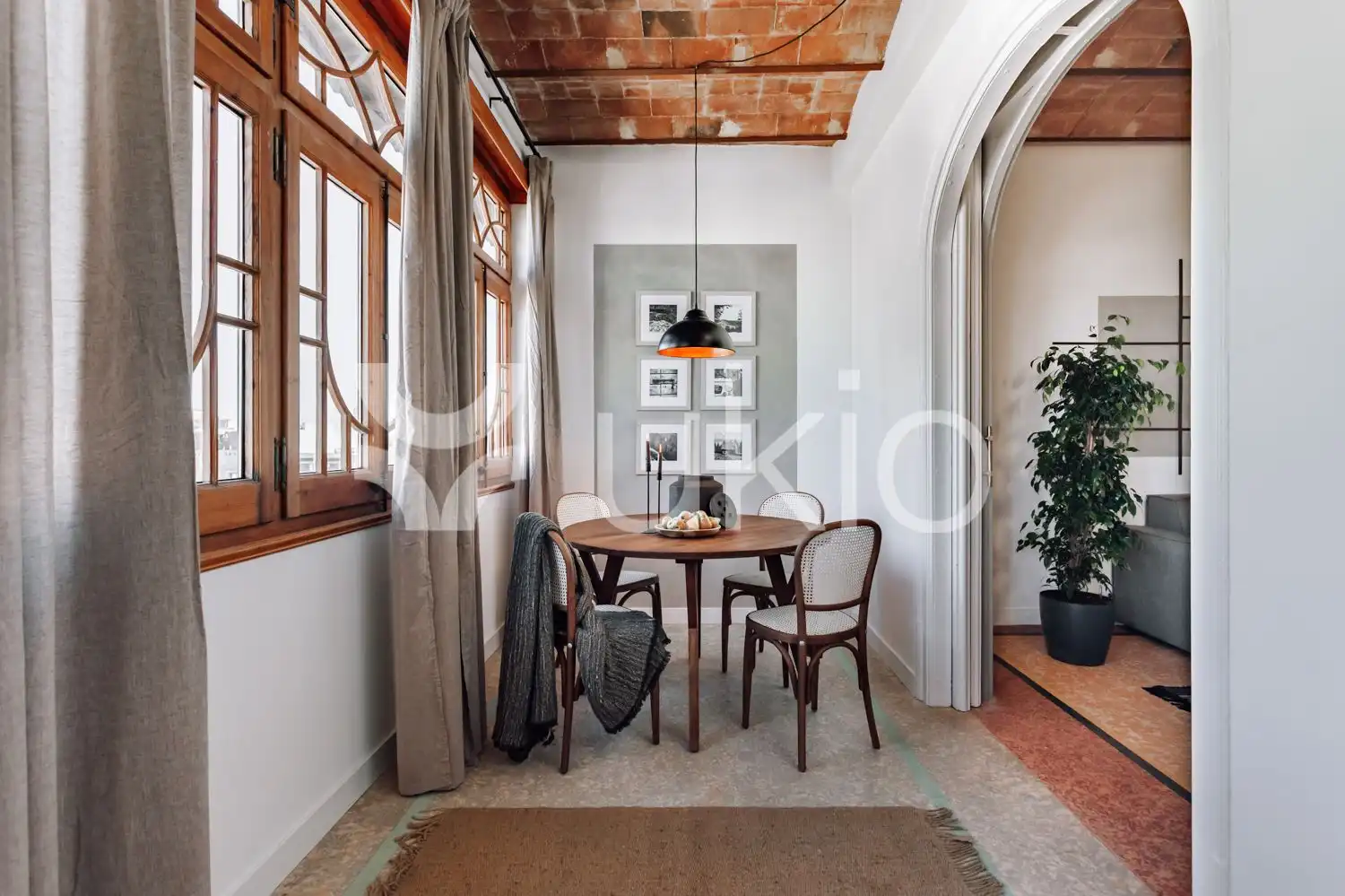 Apartment with lift to rent in Gran Via de les Corts Catalanes, imagen 3