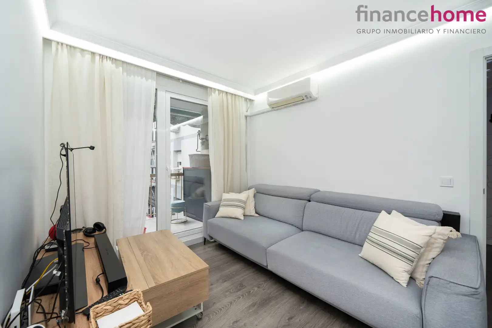Living room of Flat for sale in Móstoles  with Air Conditioner, Heating and Terrace