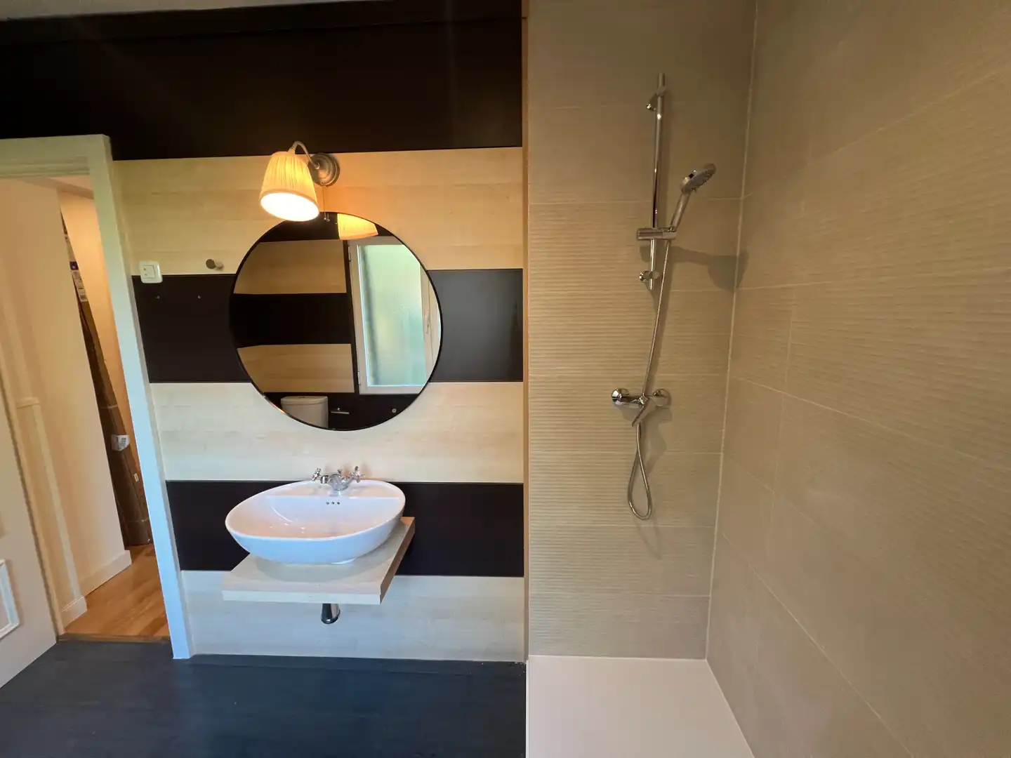 Bany de Casa o xalet per a compartir en Madrid amb Aire condicionat, Calefacció i Jardí privat